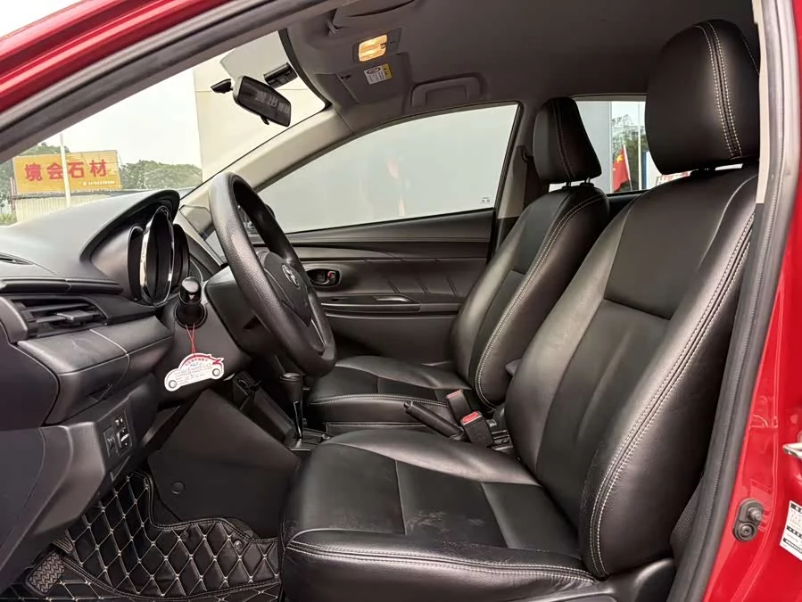 Toyota YARiS L