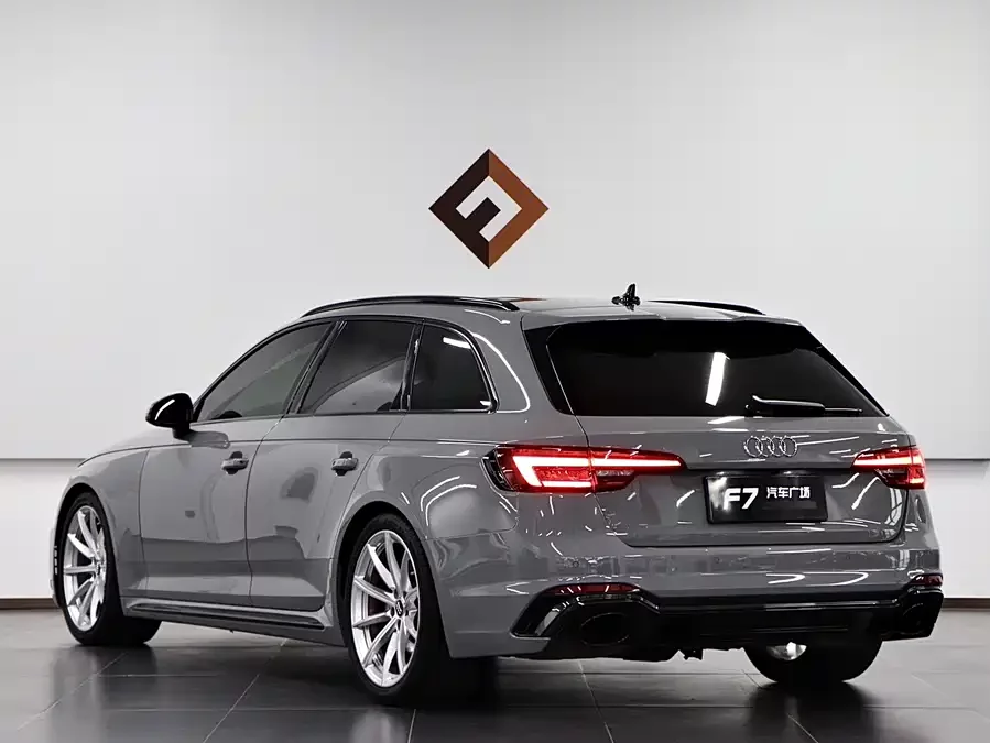 Audi RS 4
