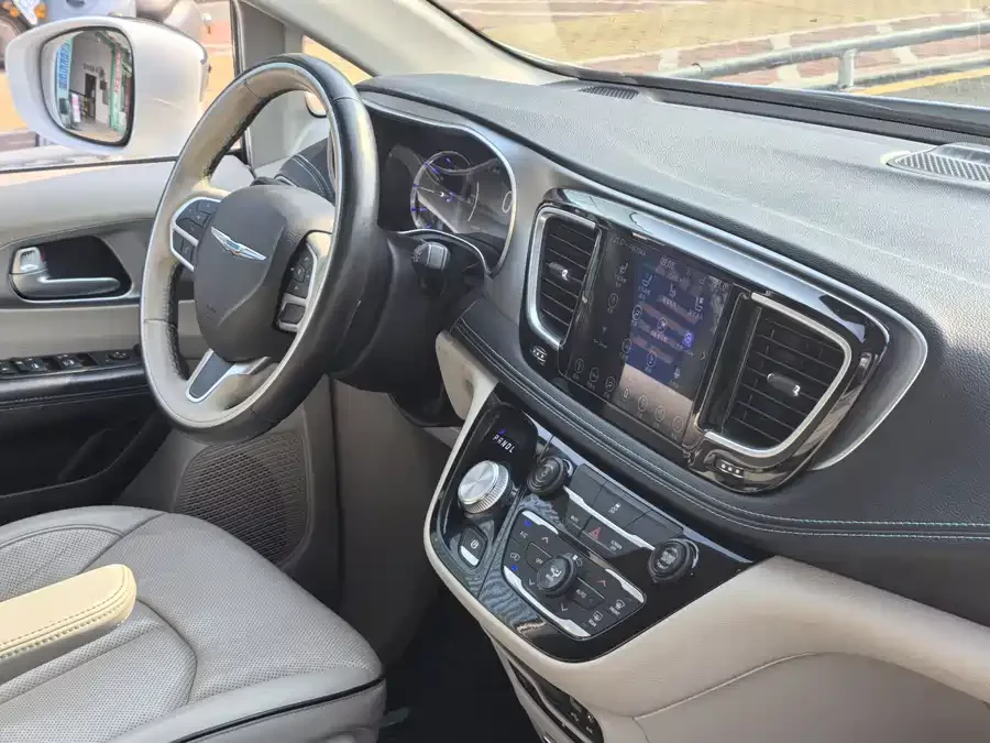 Chrysler Grand Voyager PHEV