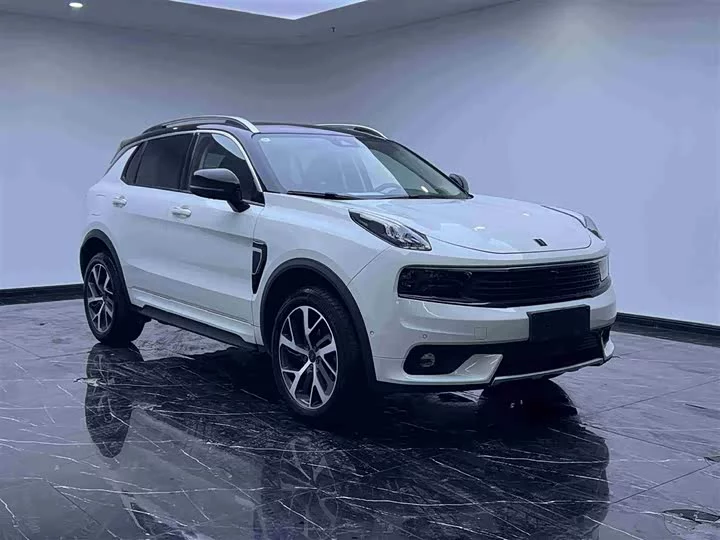 Lynk & Co 01