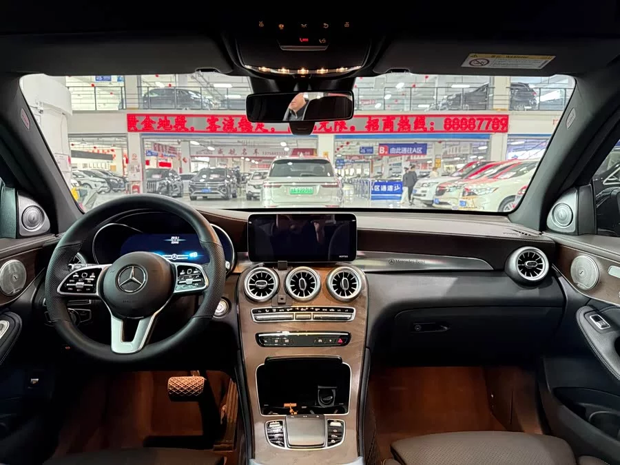 Mercedes Benz GLC