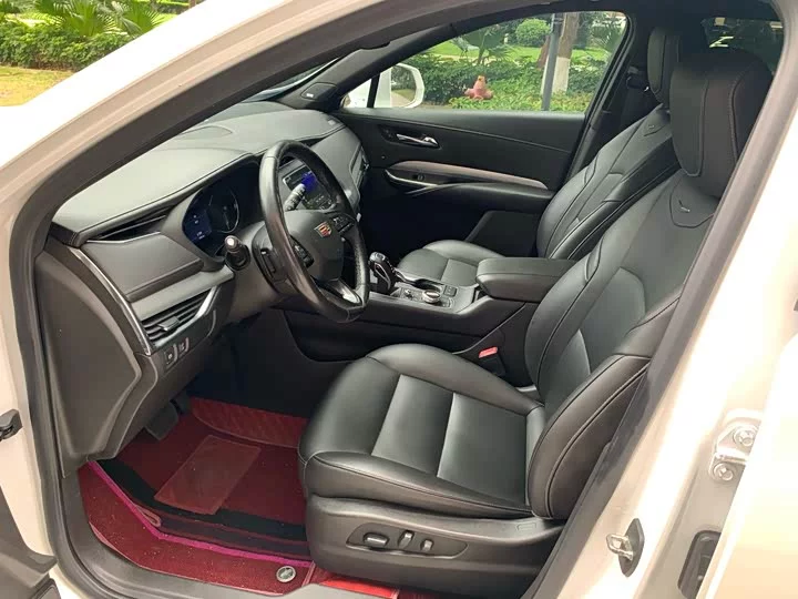 Cadillac XT4