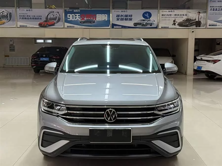 Volkswagen Tiguan L