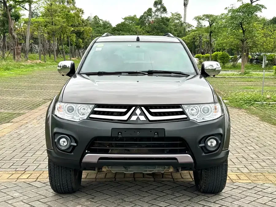 Mitsubishi Pajero Sport
