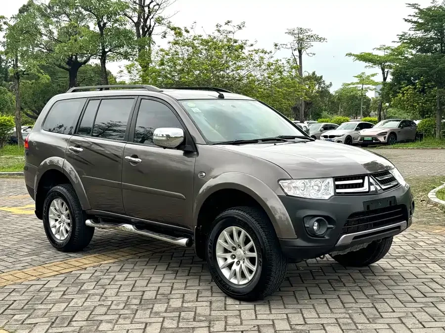 Mitsubishi Pajero Sport