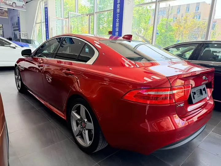 Jaguar XE
