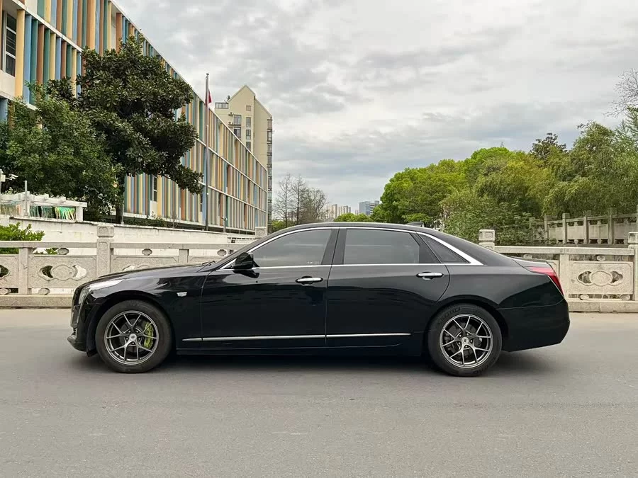 Cadillac CT6