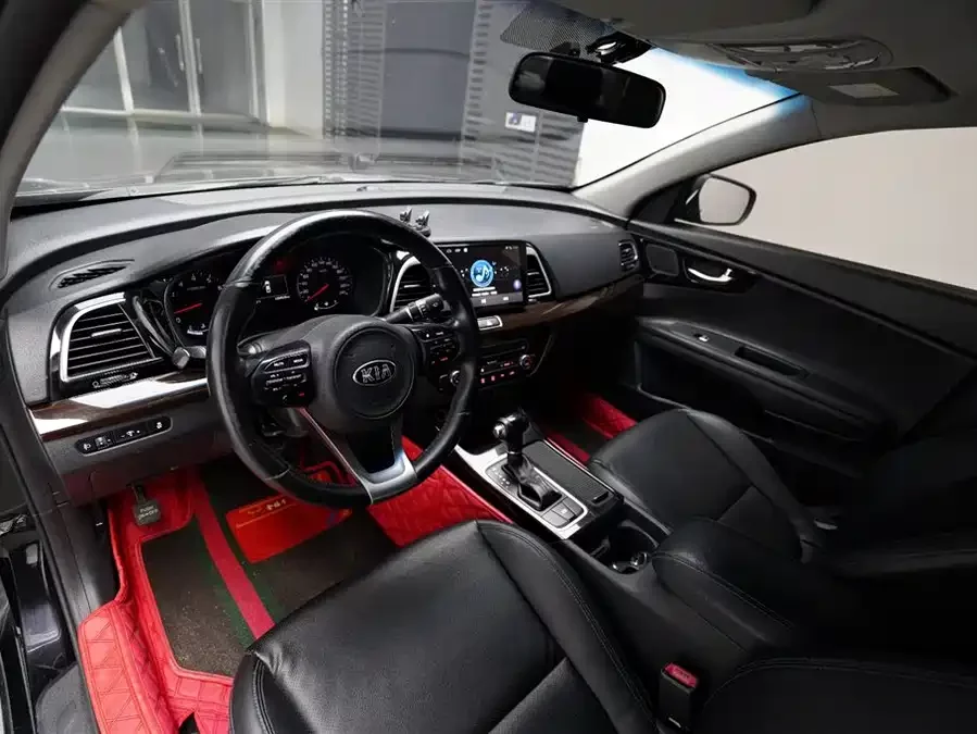 Kia K4