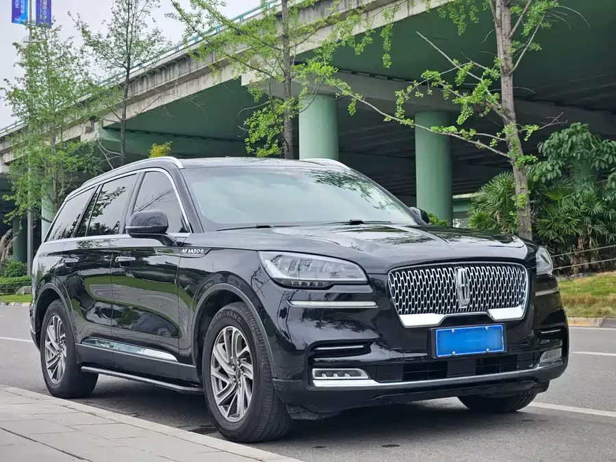 Lincoln Aviator