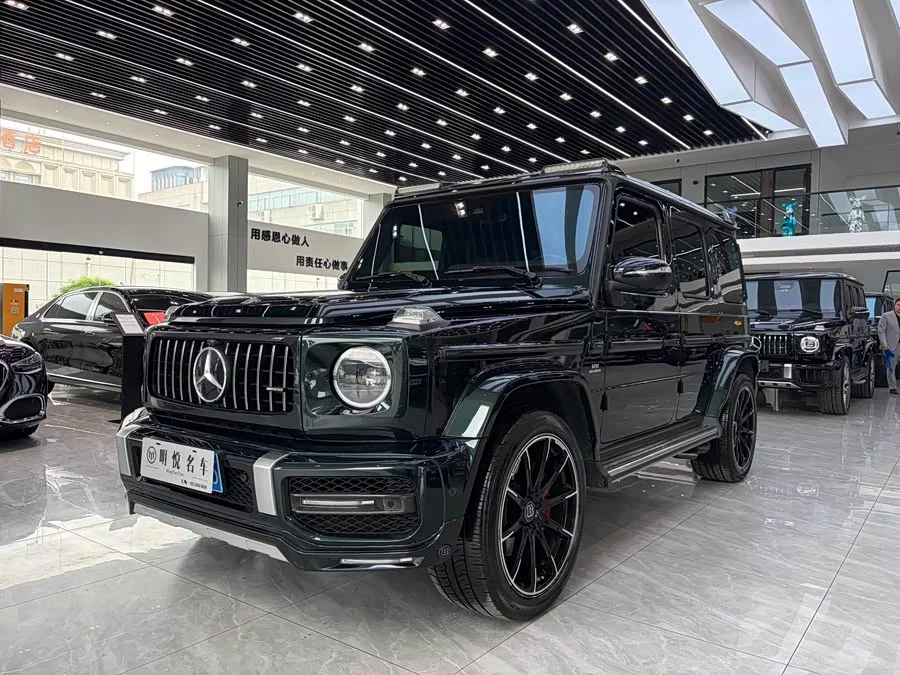 Mercedes Benz G-rated