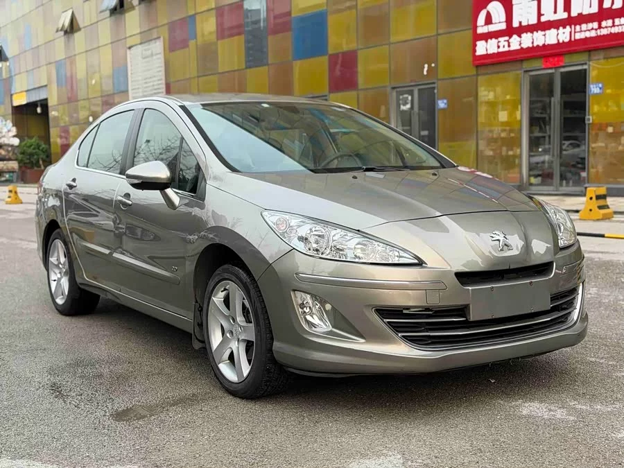 Peugeot 408