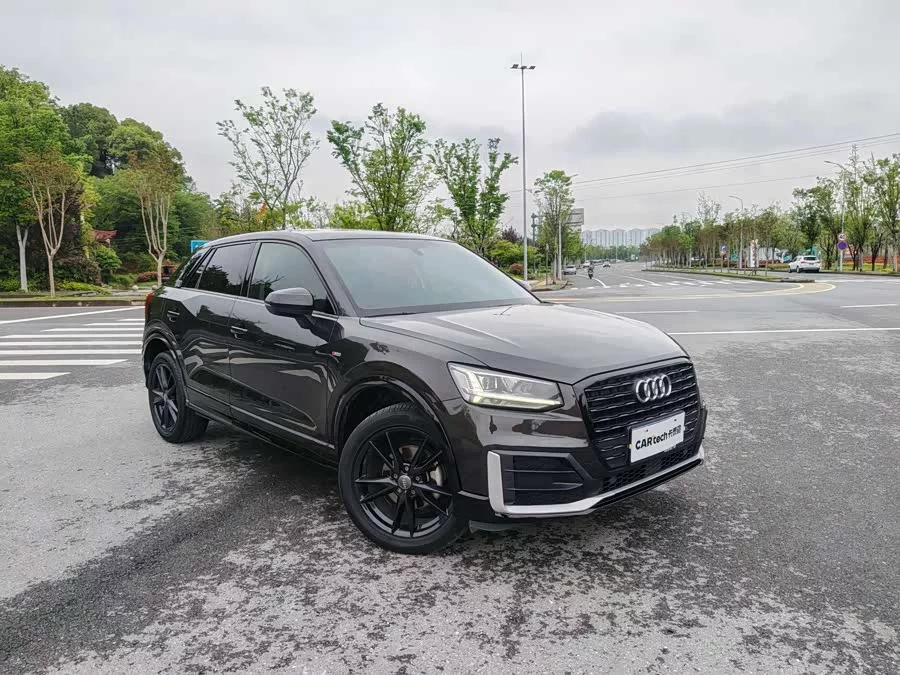 Audi Q2L