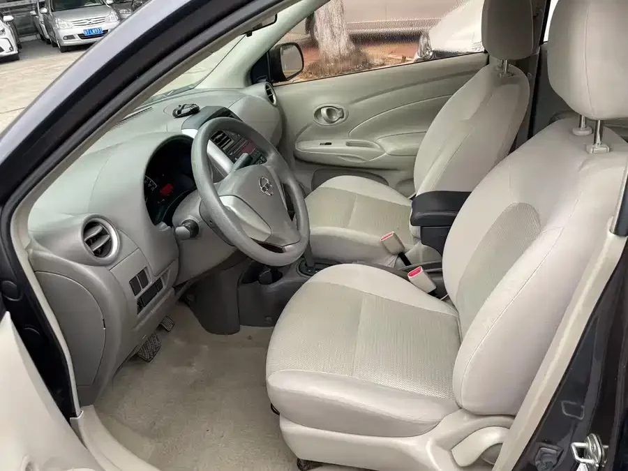 Nissan Sunny