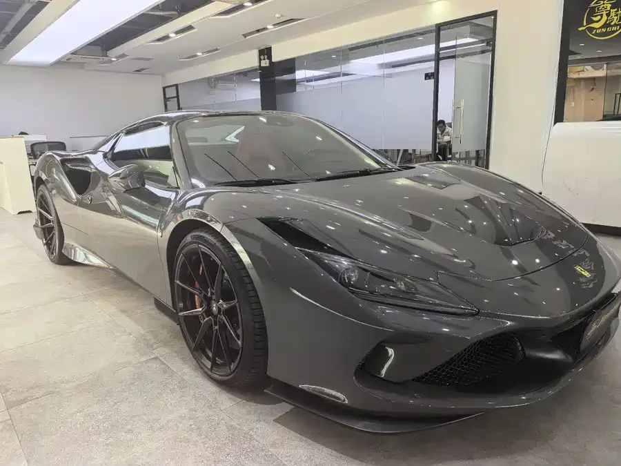 Ferrari F8