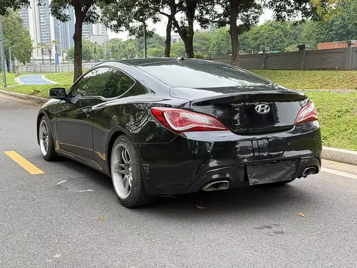Hyundai Genesis-Coolpad