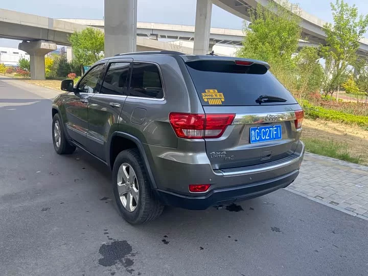 Jeep Grand Cherokee
