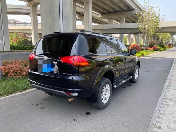 Mitsubishi Pajero Jinchang