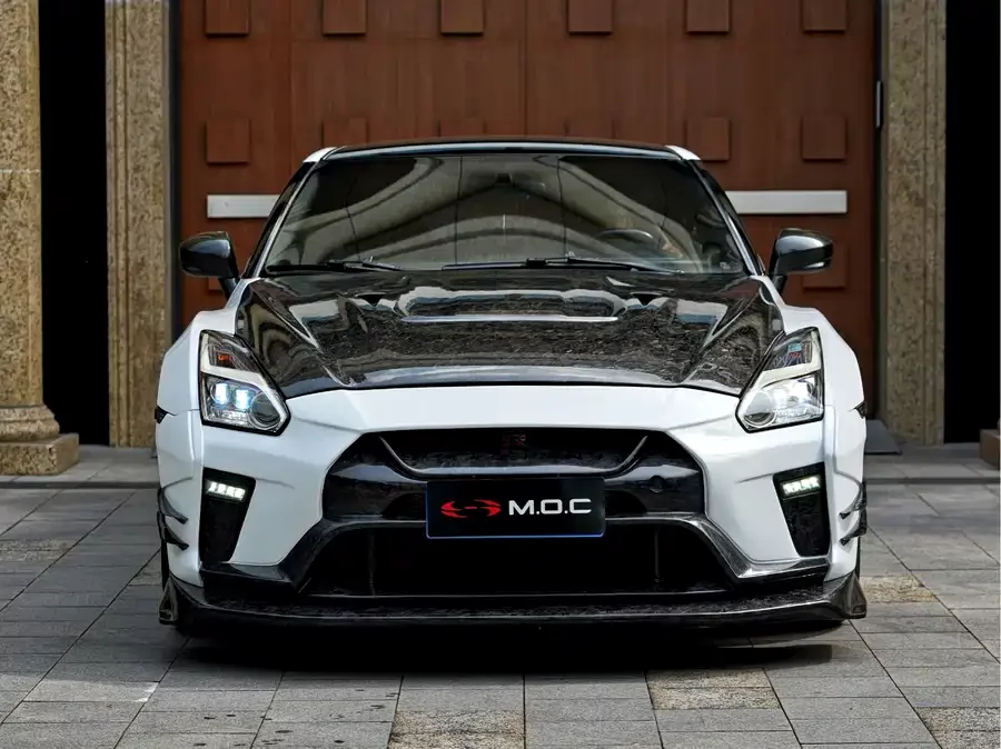 Nissan GT-R