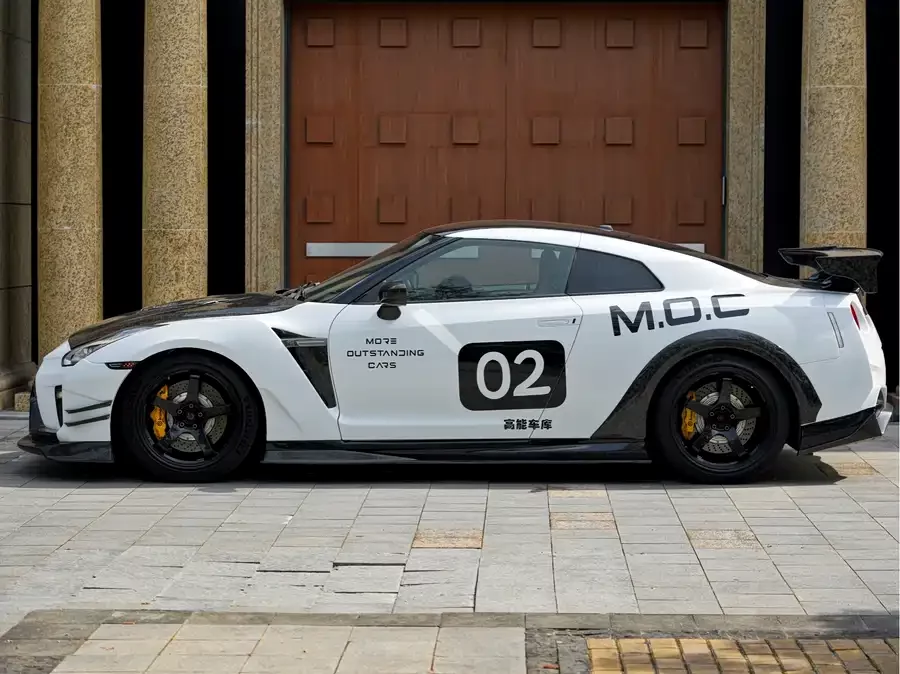 Nissan GT-R
