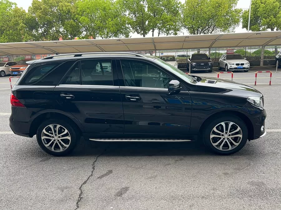 Mercedes Benz GLE (Imported)