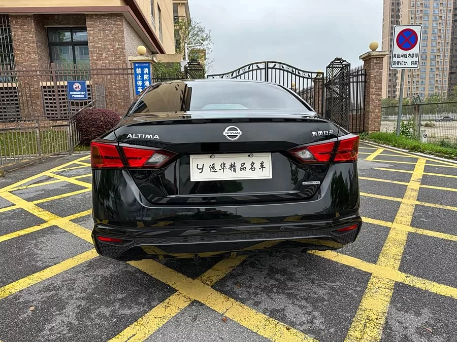 Nissan Teana