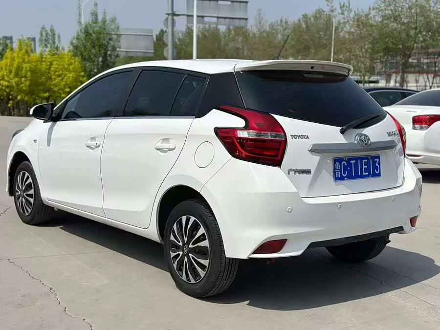 Toyota YARiS L