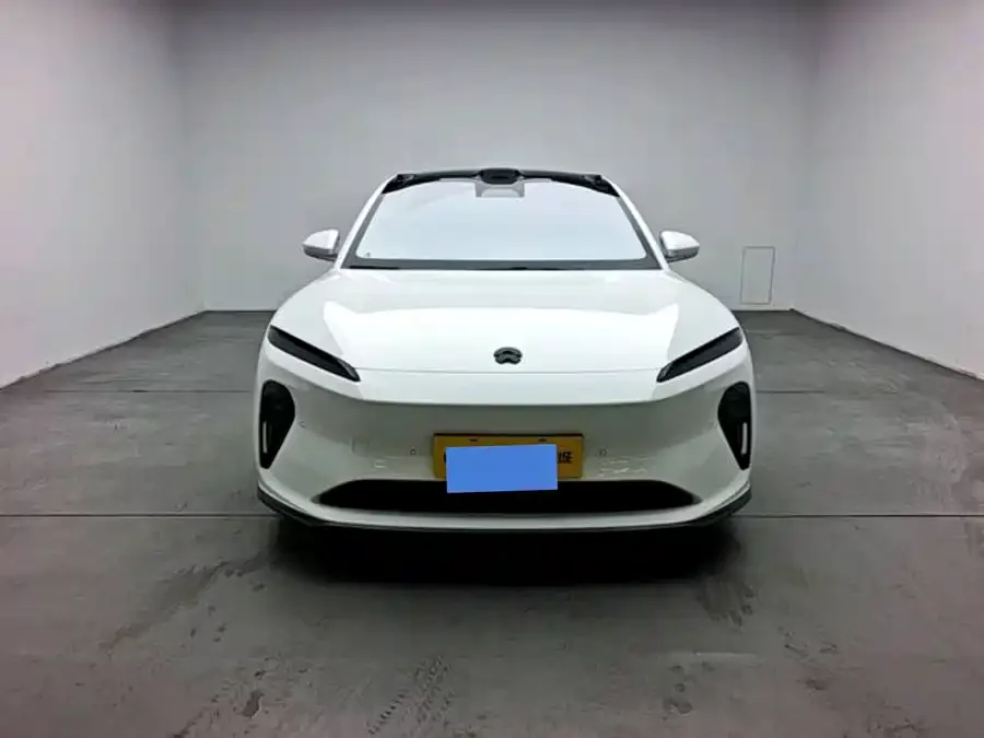 NIO ET5