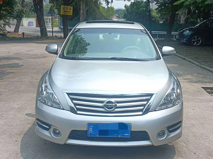 Nissan Teana