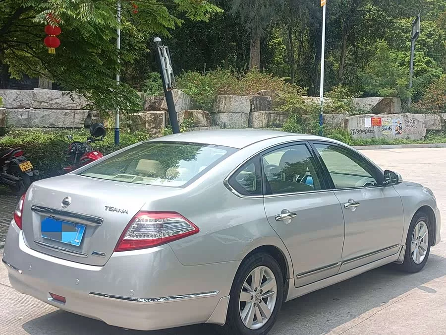 Nissan Teana