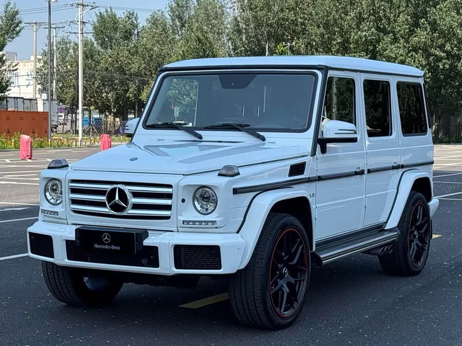 Mercedes Benz G-rated