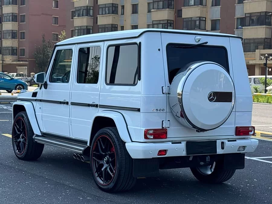 Mercedes Benz G-rated