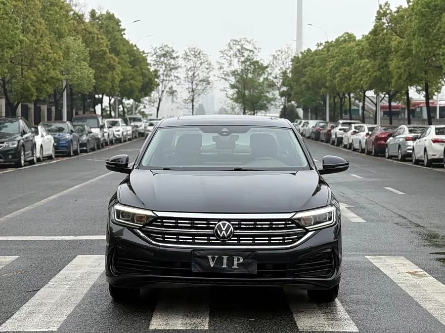 Volkswagen Sagitar