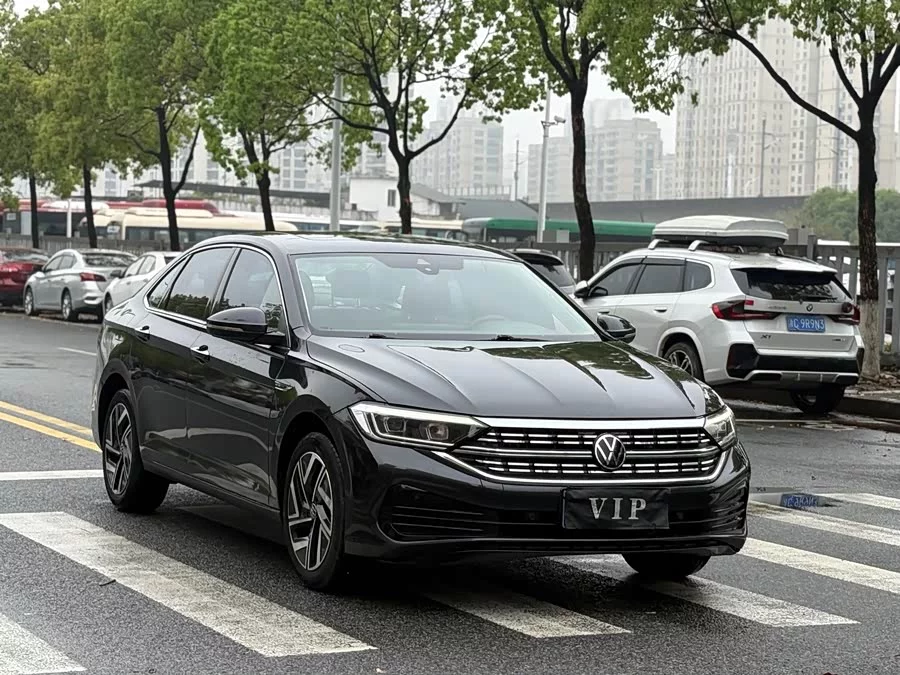 Volkswagen Sagitar