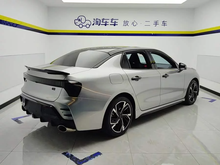 Lynk & Co 03