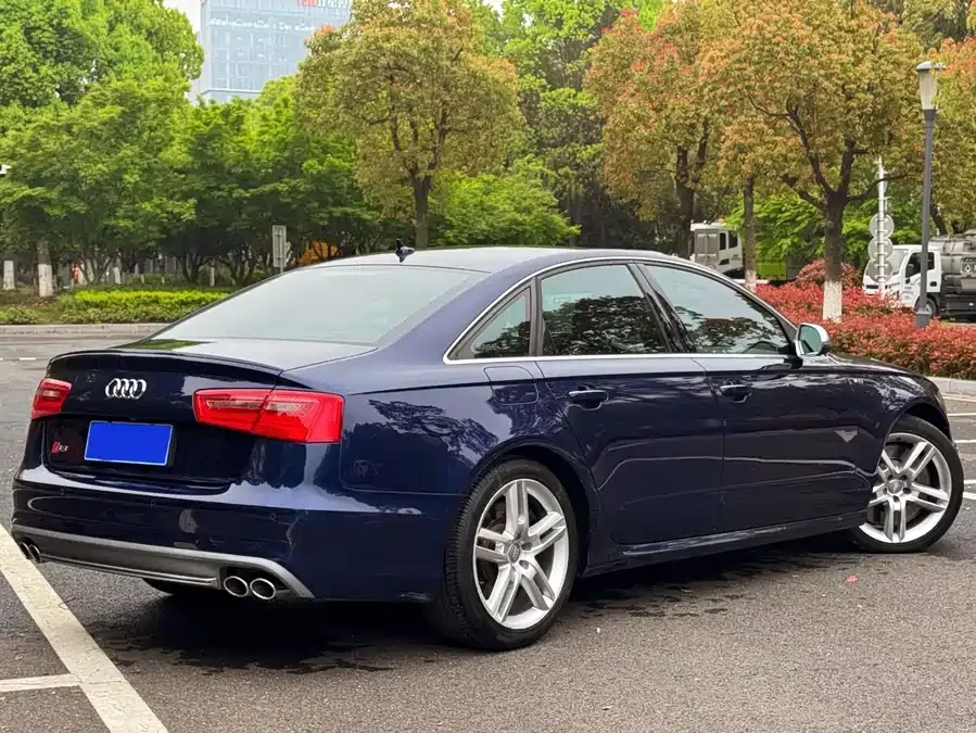 Audi S6