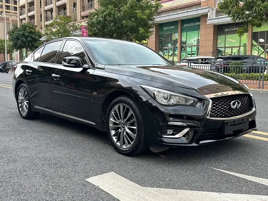 Infiniti Q50L