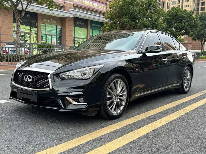 Infiniti Q50L