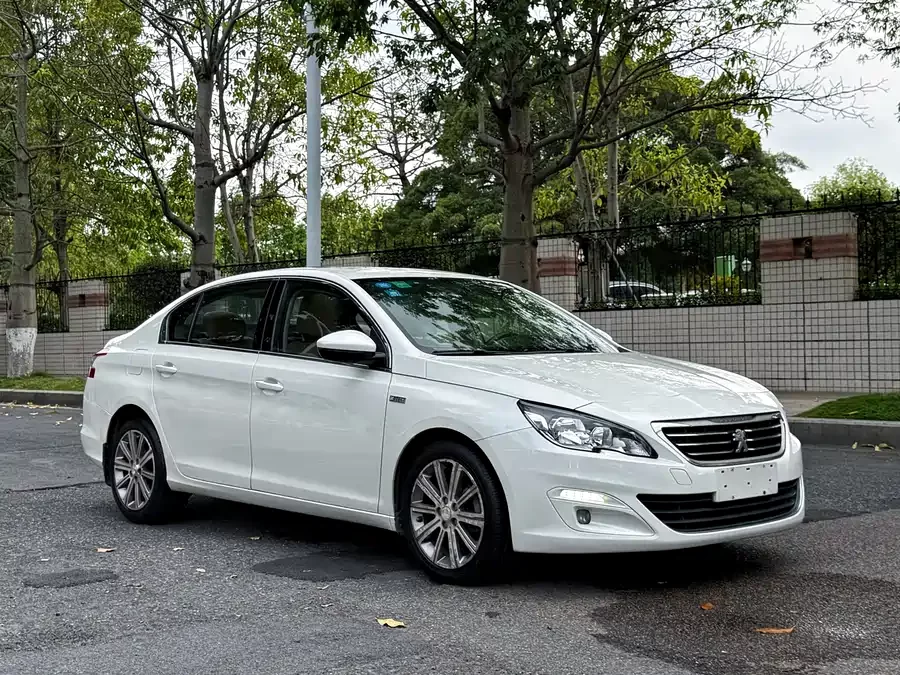 Peugeot 408