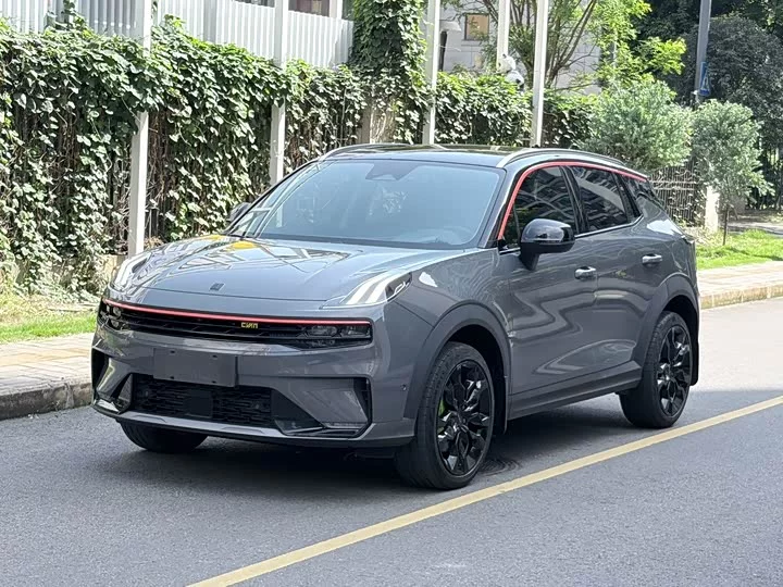 Lynk & Co 06