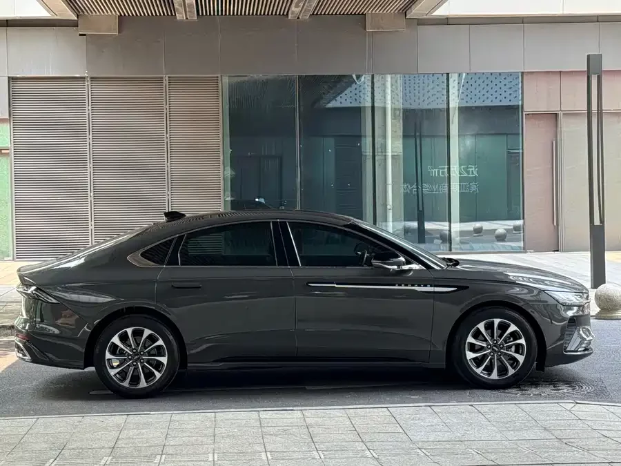Lincoln Z