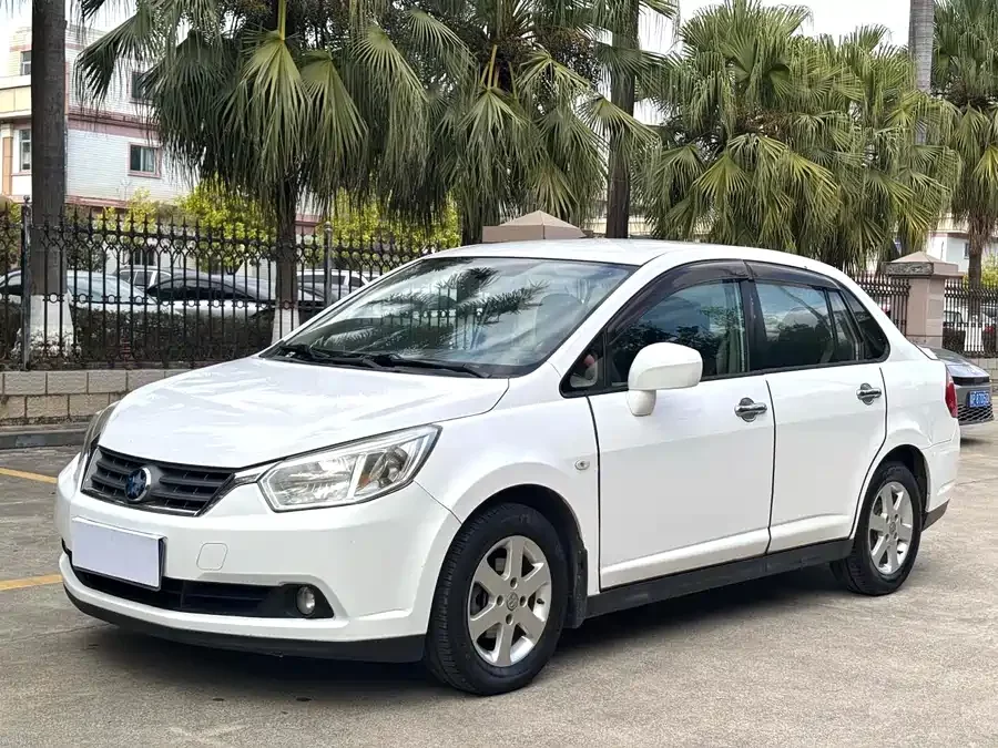 Venucia D50