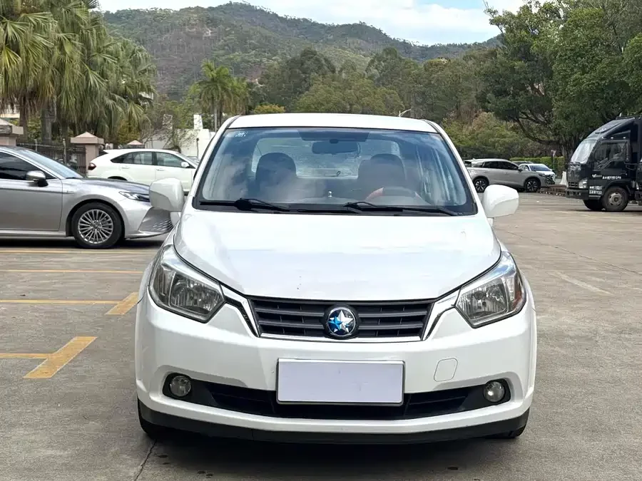 Venucia D50