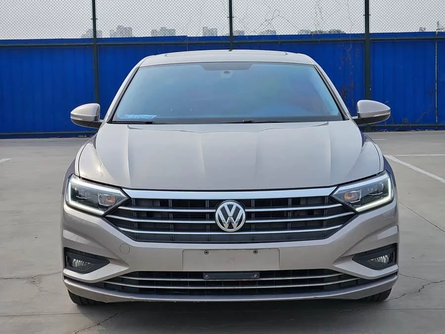 Volkswagen Sagitar