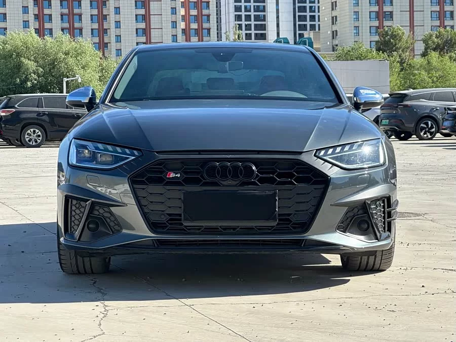 Audi S4
