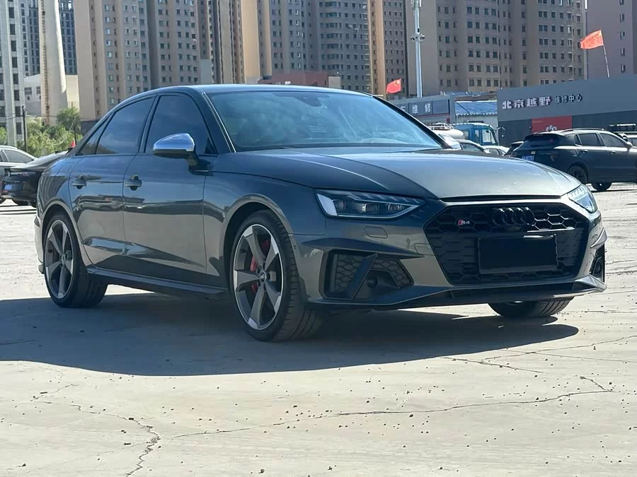 Audi S4