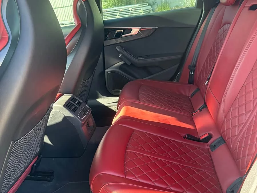 Audi S4