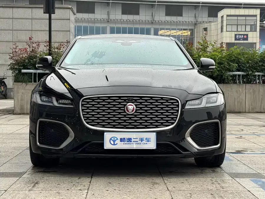 Jaguar XFL