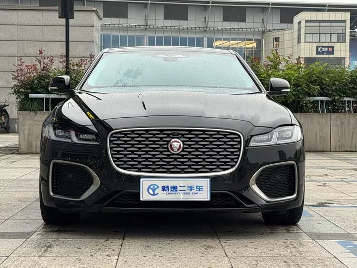 Jaguar XFL