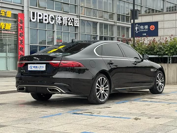 Jaguar XFL