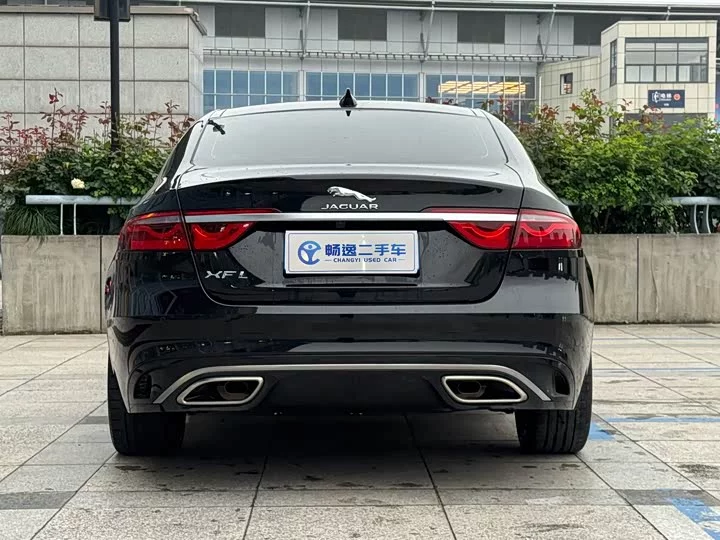 Jaguar XFL